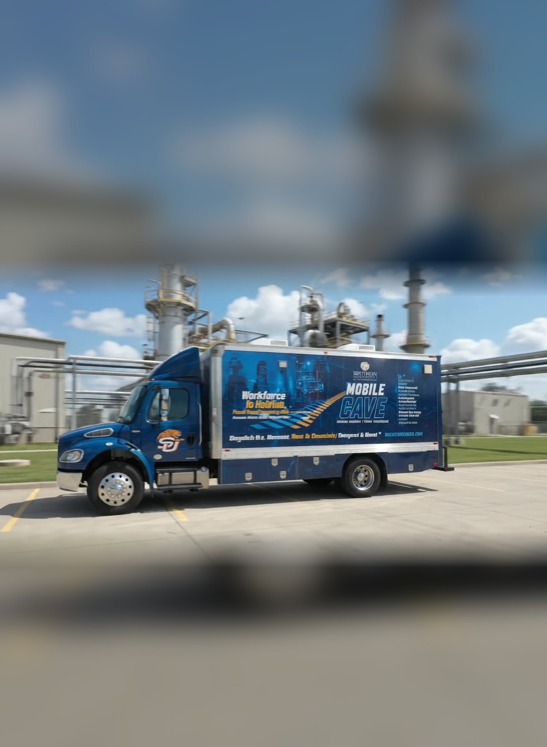 The Southern University Mobile CAVE at a plant, side view (AI-made image)